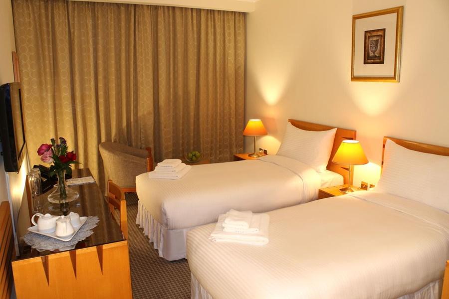 Amt Mena Aparthotel Доха Екстериор снимка