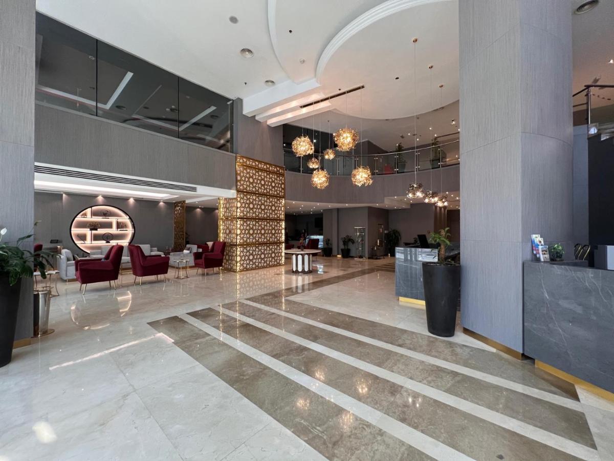 Amt Mena Aparthotel Доха Екстериор снимка
