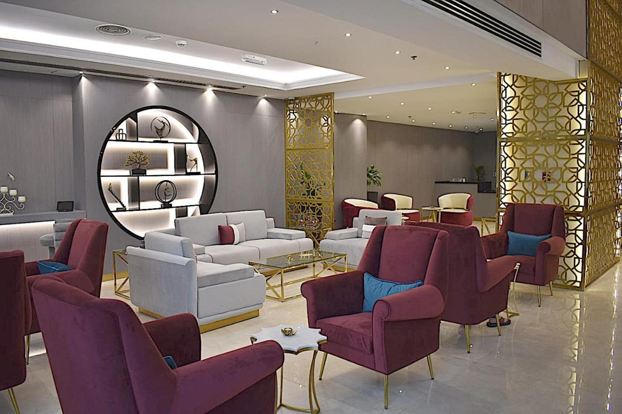 Amt Mena Aparthotel Доха Екстериор снимка