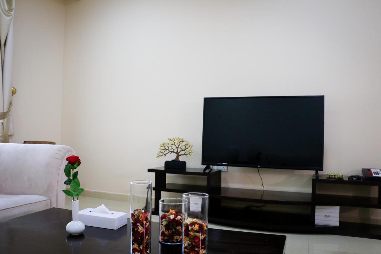Amt Mena Aparthotel Доха Екстериор снимка