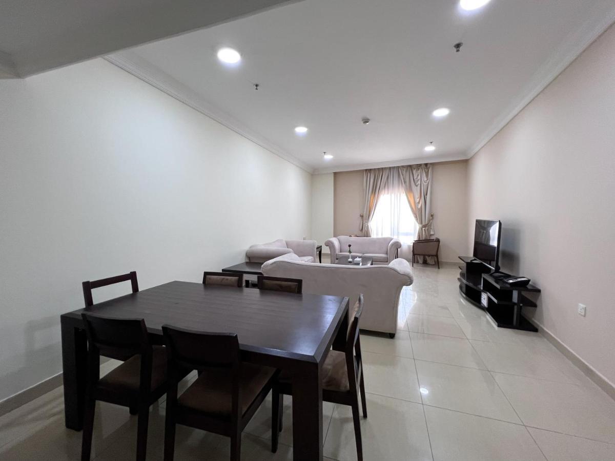 Amt Mena Aparthotel Доха Екстериор снимка