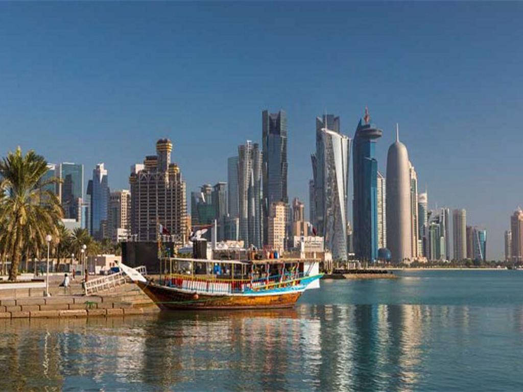 Amt Mena Aparthotel Доха Екстериор снимка