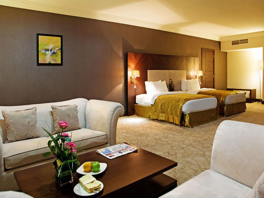 Amt Mena Aparthotel Доха Екстериор снимка